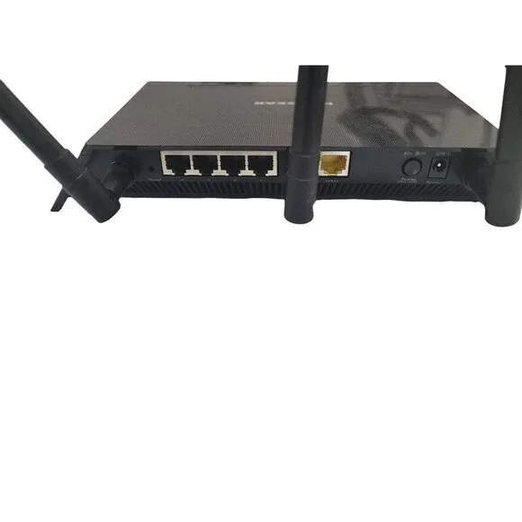 NETGEAR R6700V3 Nighthawk AC1750 Smart WiFi Router - Picture 3 of 4